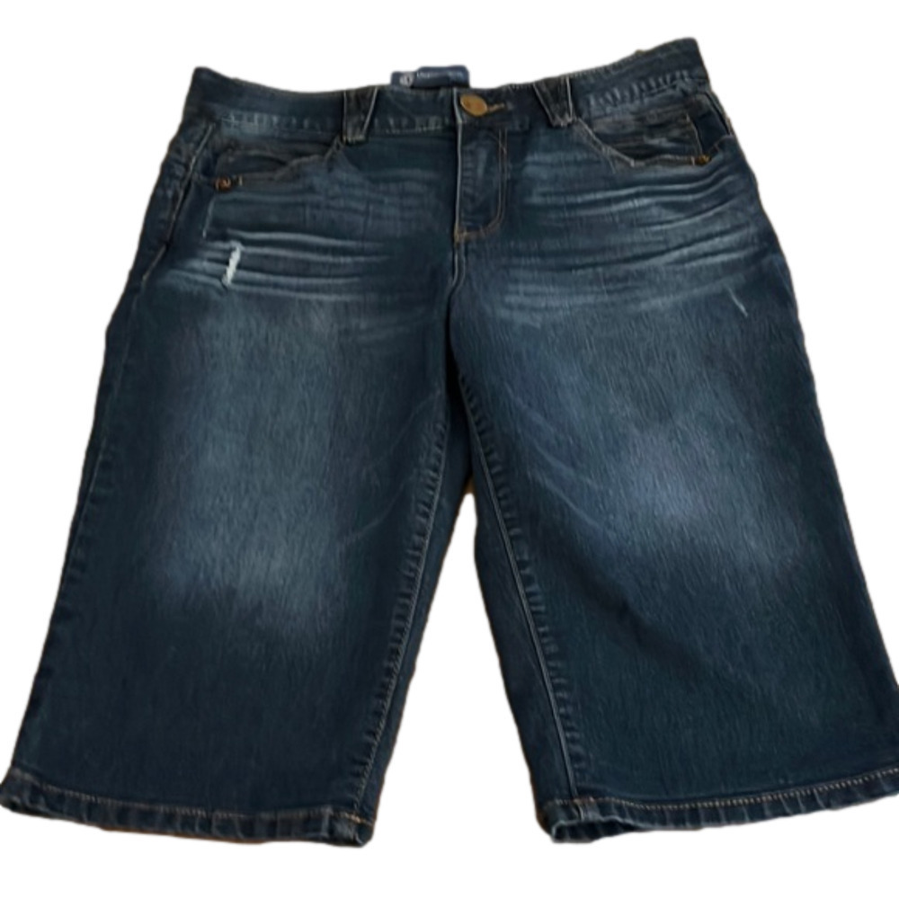 Democracy Ab solution Jean Bermuda shorts distressed size 10